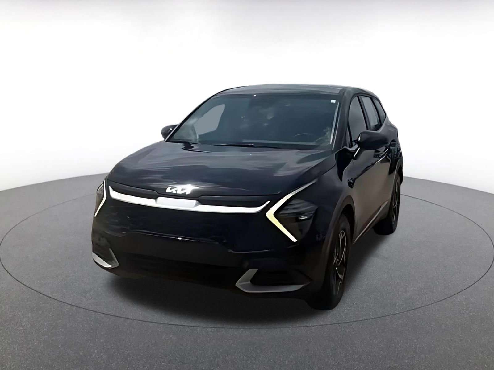 Used 2025 Kia Sportage LX image 8