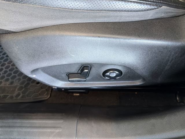 Used 2017 Jeep Renegade Limited image 20