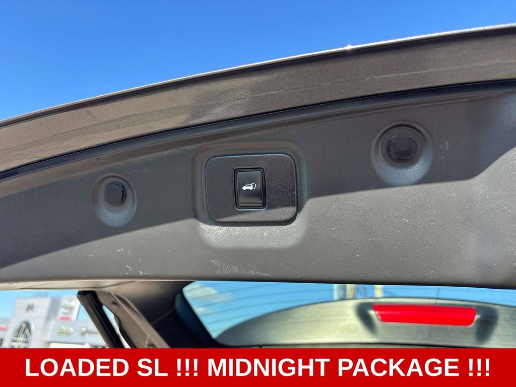 Used 2018 Nissan Pathfinder SL w/ Midnight Edition Package AWD/4WD image 13
