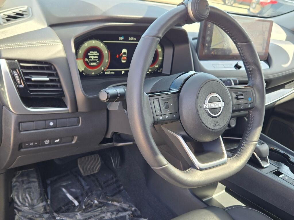 Used 2024 Nissan Rogue SL w/ SL Premium Package image 22