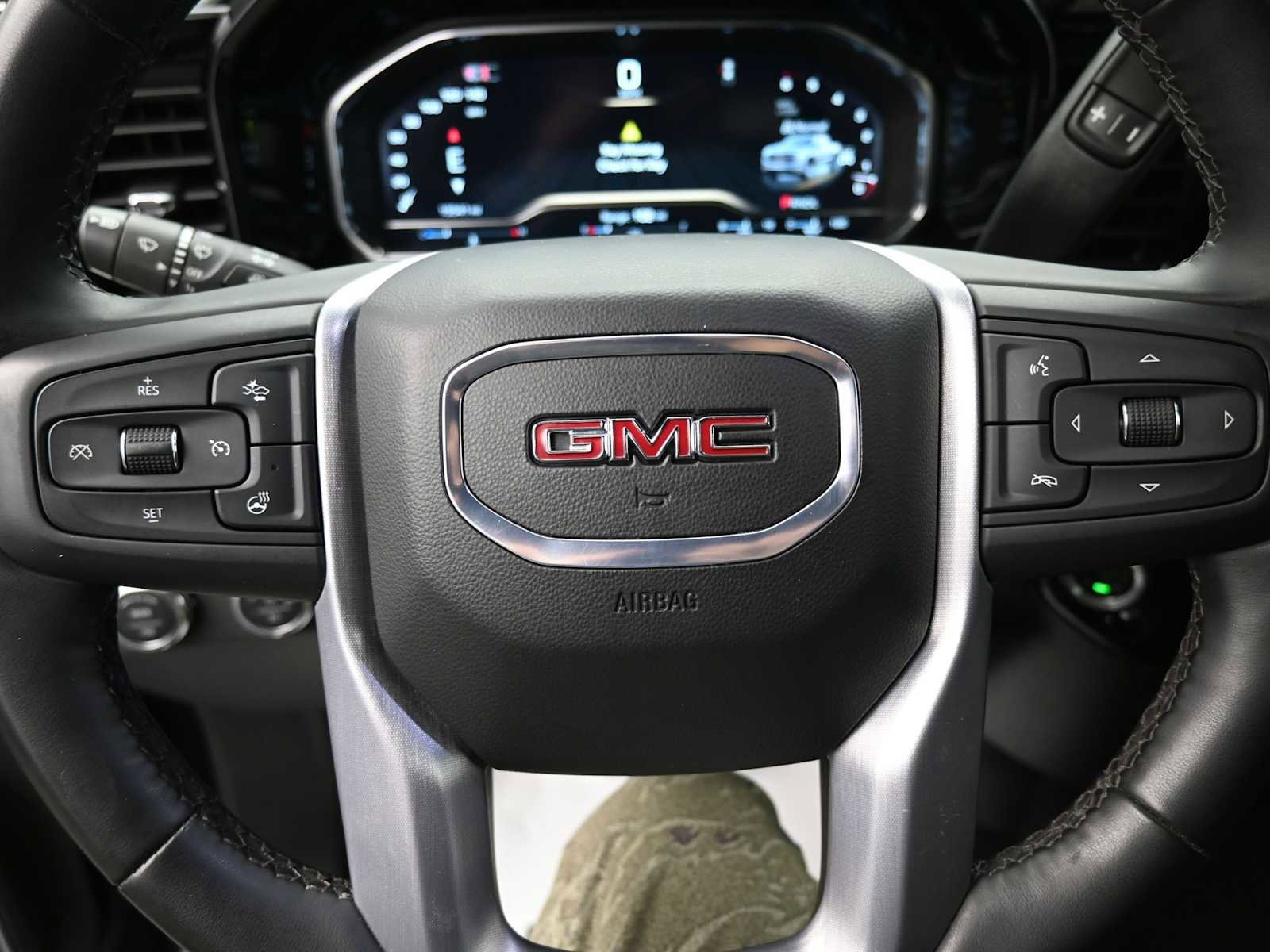 Used 2025 GMC Sierra 1500 Elevation image 5