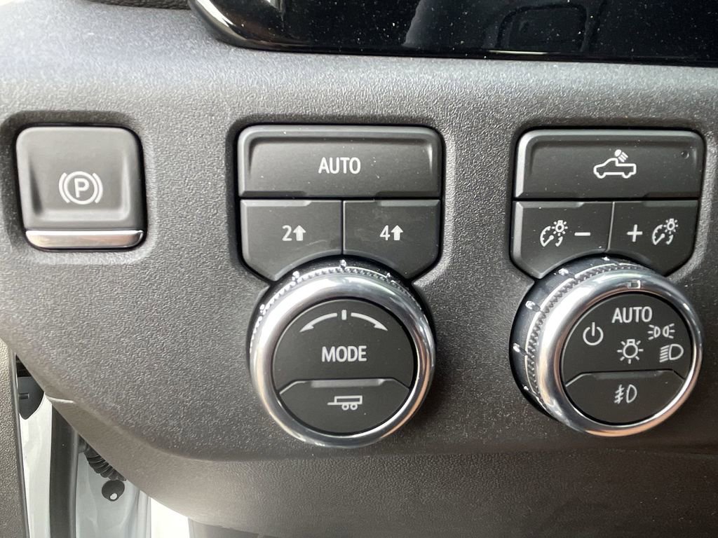 New 2026 GMC Sierra 1500 Elevation w/ Elevation Select Package AWD/4WD image 18