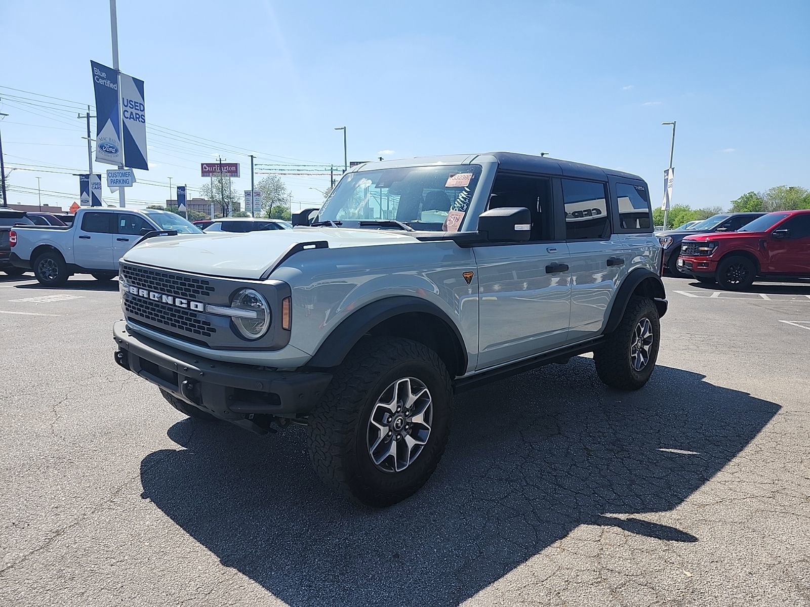 Used 2022 Ford Bronco Badlands image 6