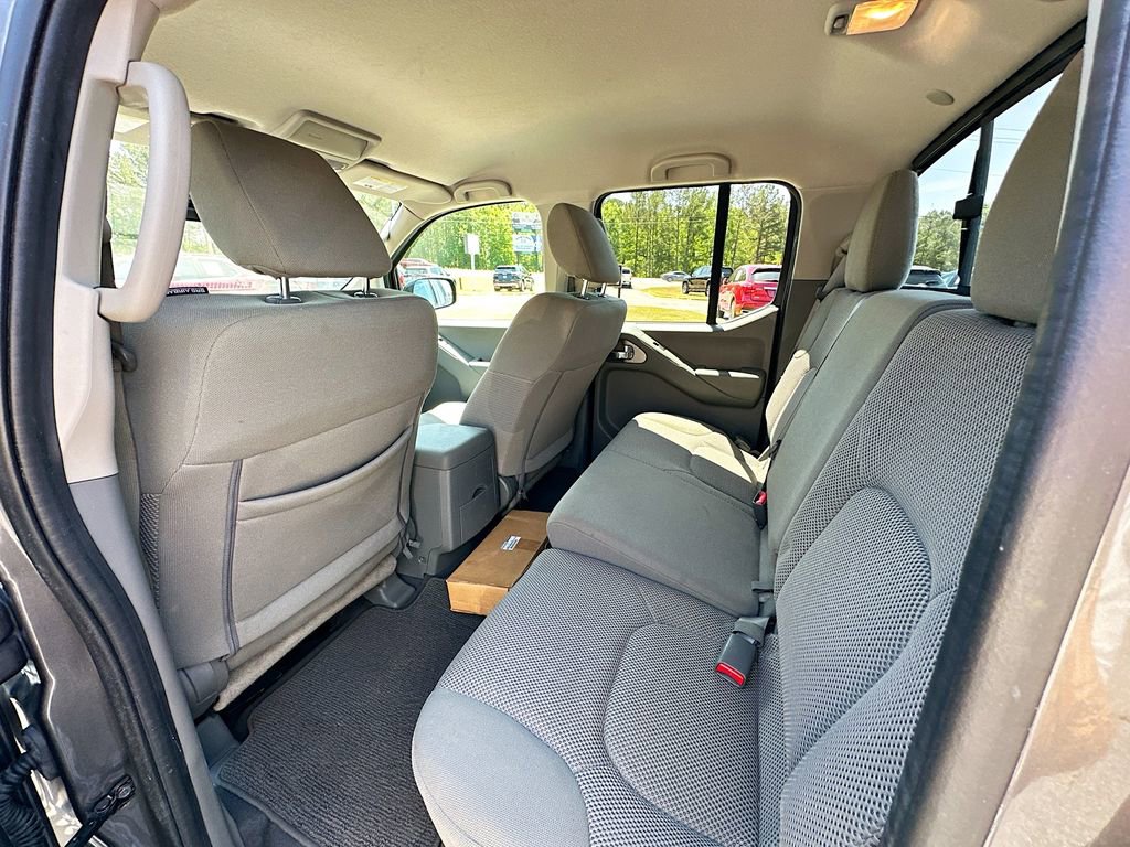 Used 2021 Nissan Frontier SV w/ Midnight Edition Floor Mats AWD/4WD image 4