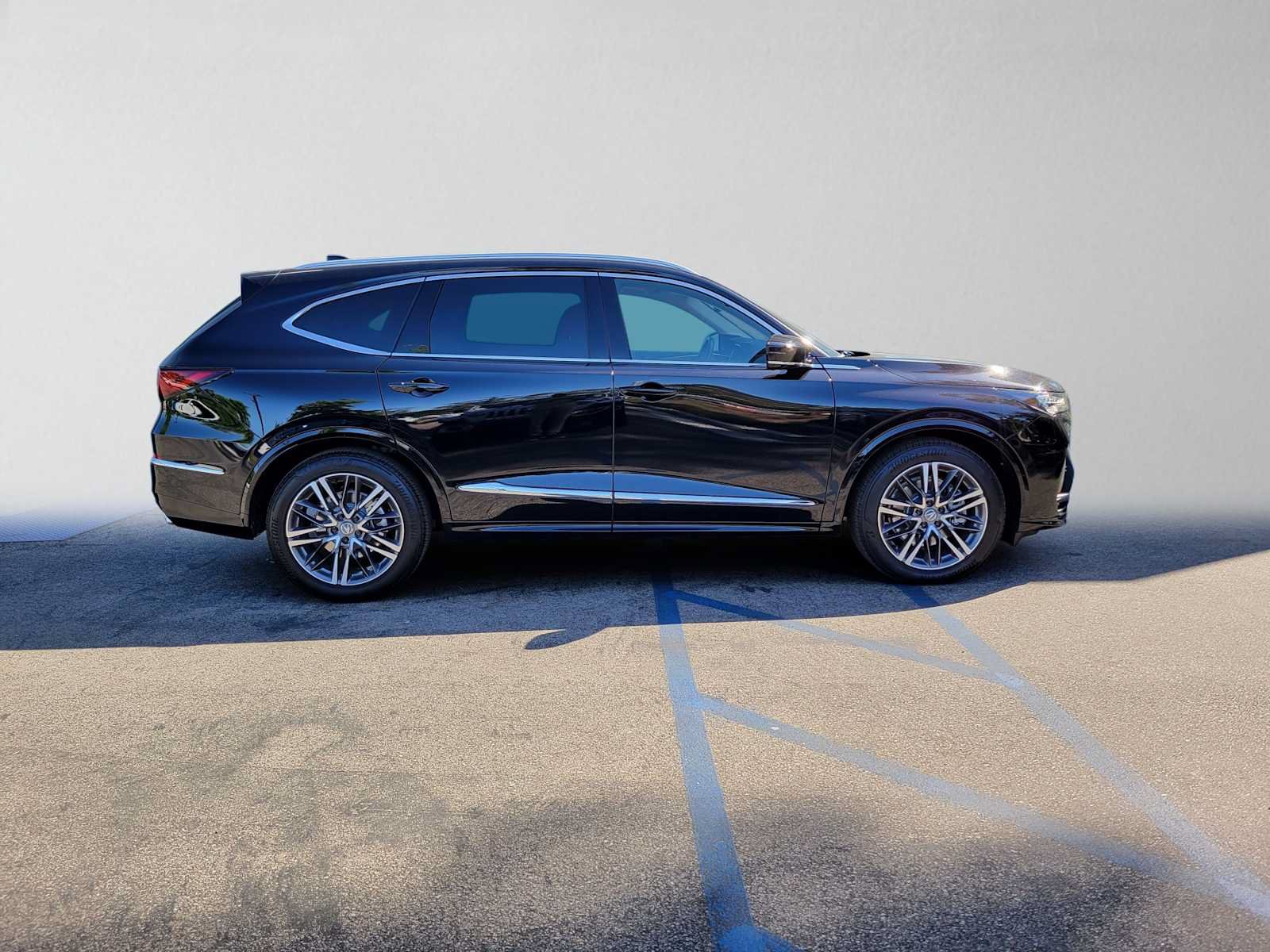 Certified 2025 Acura MDX SH-AWD w/ Advance Package image 2