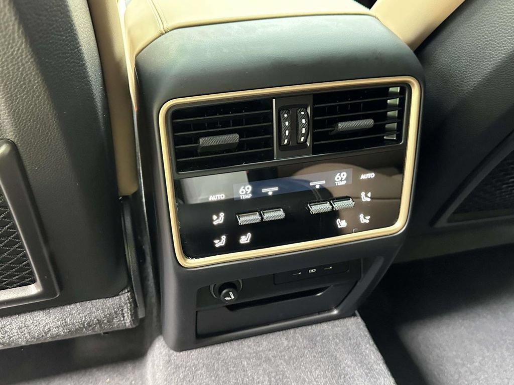 Certified 2025 Porsche Cayenne S AWD/4WD image 14