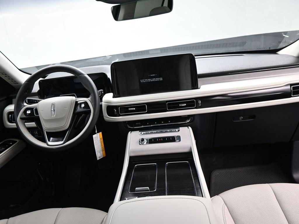Used 2025 Lincoln Aviator Reserve w/ Illumination Package image 23