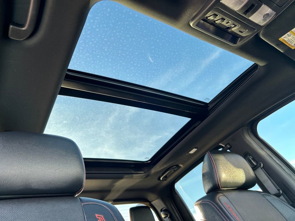 Used 2020 Nissan Titan PRO-4X w/ Pro-4x Convenience Package image 28