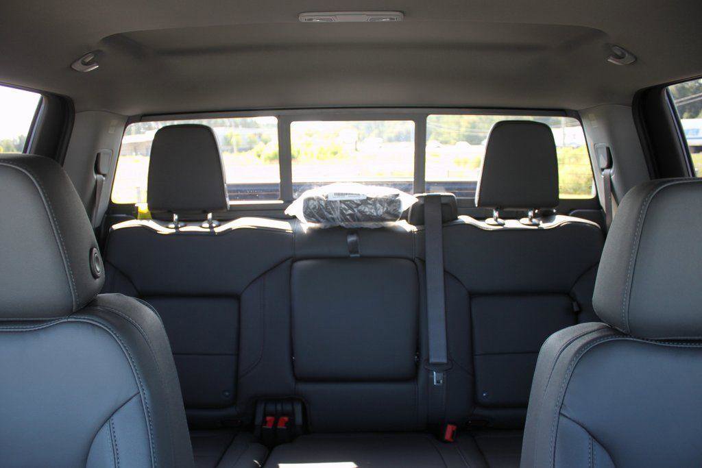 New 2026 Chevrolet Silverado 1500 RST w/ RST All Star Premium Package image 14