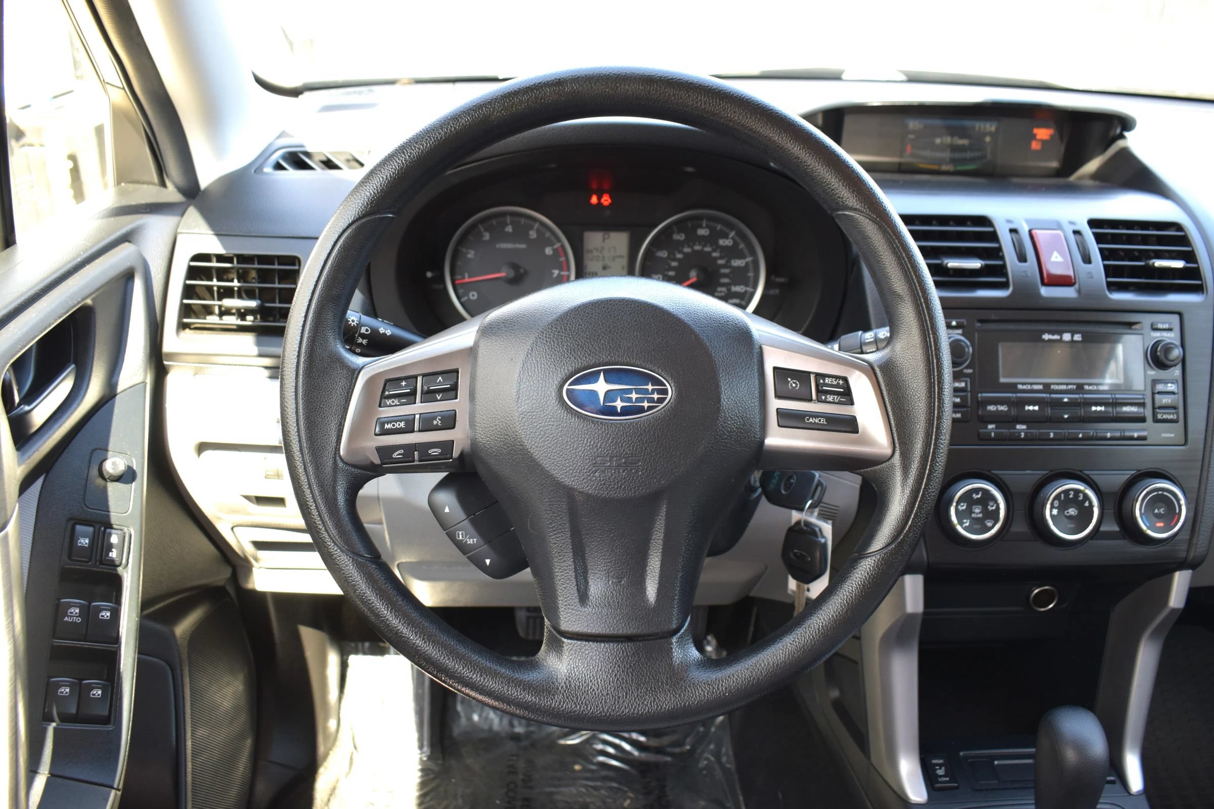 Used 2015 Subaru Forester 2.5i Premium w/ All-Weather Package AWD/4WD image 15