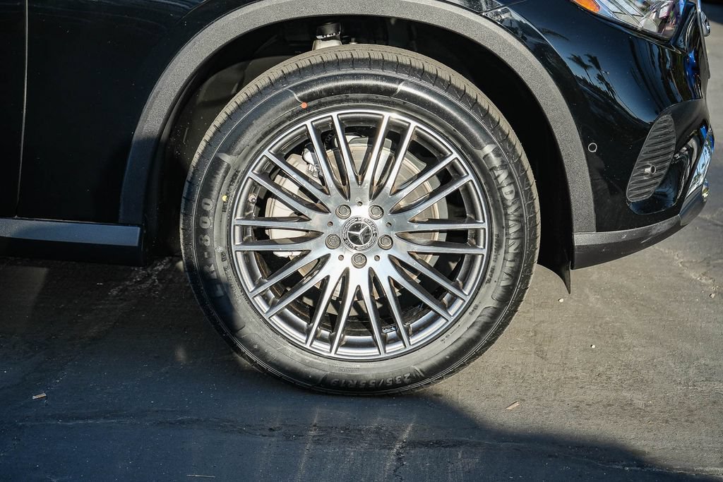 Used 2025 Mercedes-Benz GLC 300 image 10