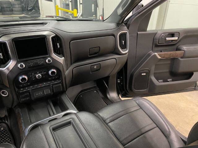 Used 2021 GMC Sierra 3500 Denali w/ Denali Black Diamond Edition image 20