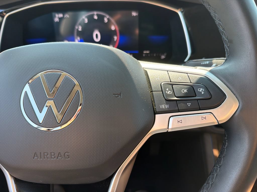 Certified 2023 Volkswagen Jetta SE FWD image 12
