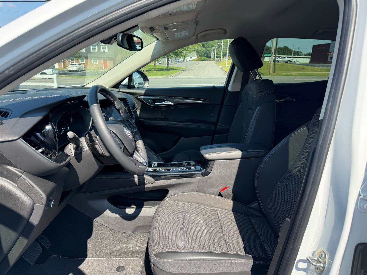 Used 2023 Buick Envision Preferred image 16