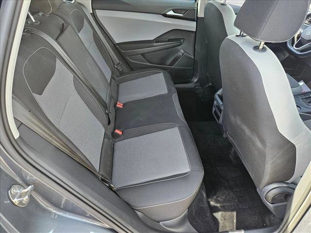 Used 2022 Volkswagen Taos S image 18