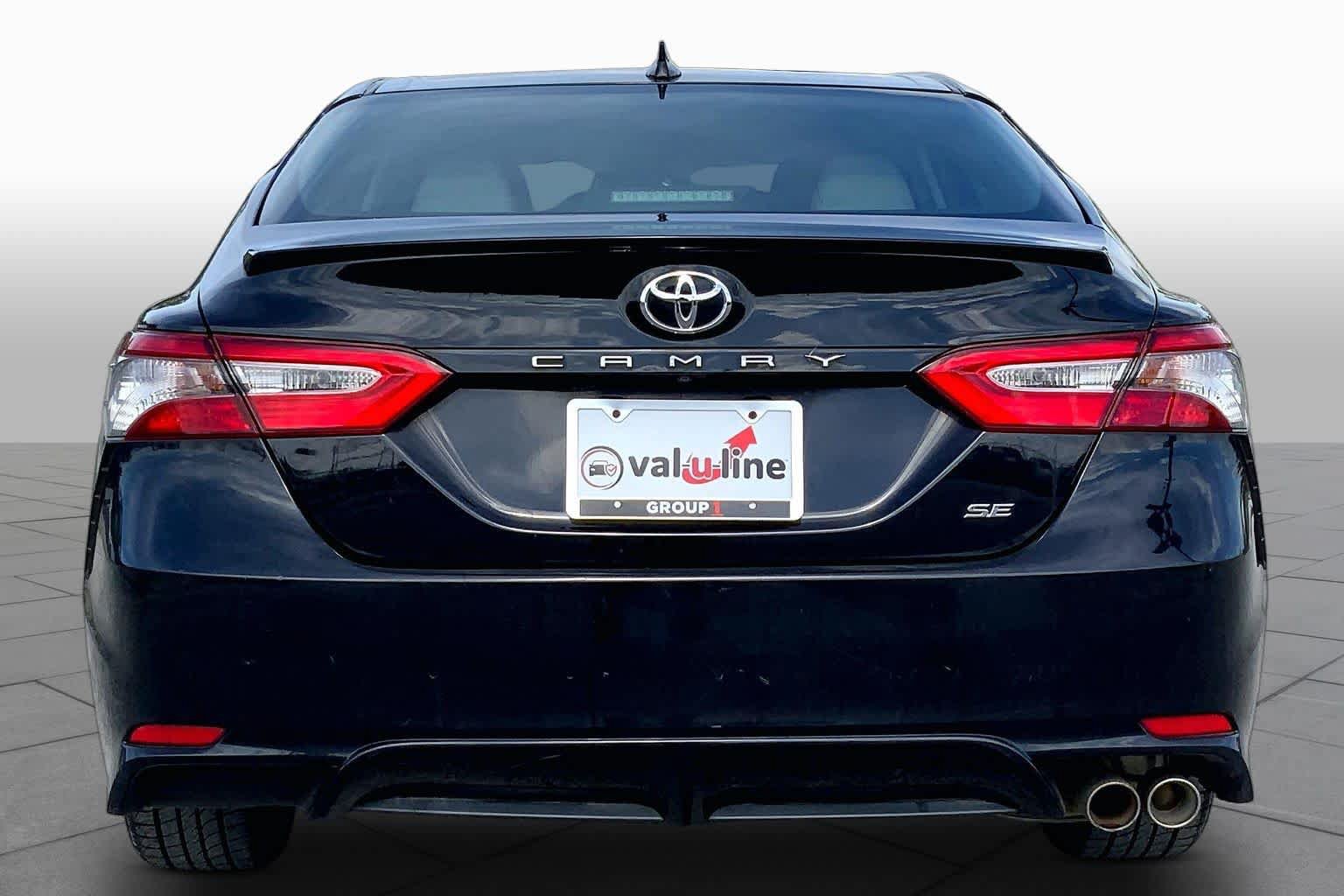 Used 2019 Toyota Camry SE w/ Convenience Package FWD image 5
