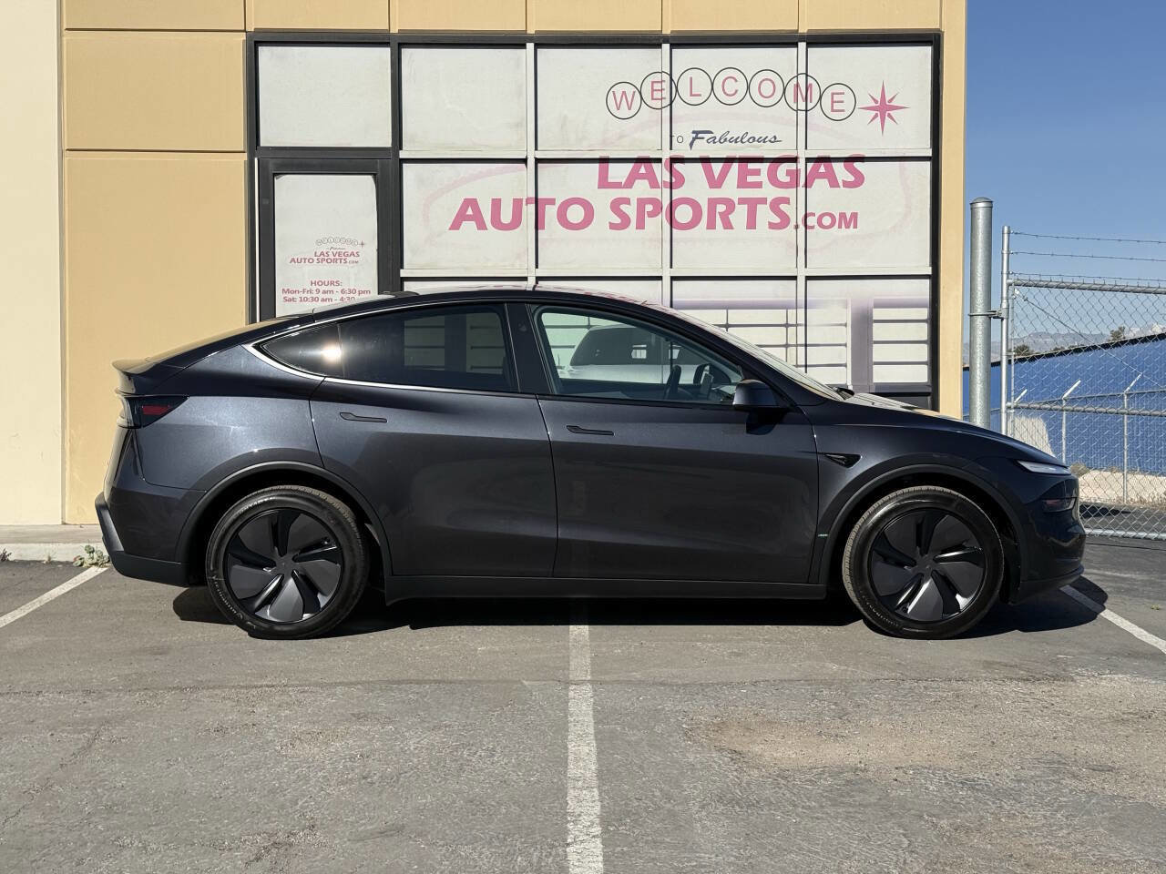 Used 2026 Tesla Model Y Long Range image 6