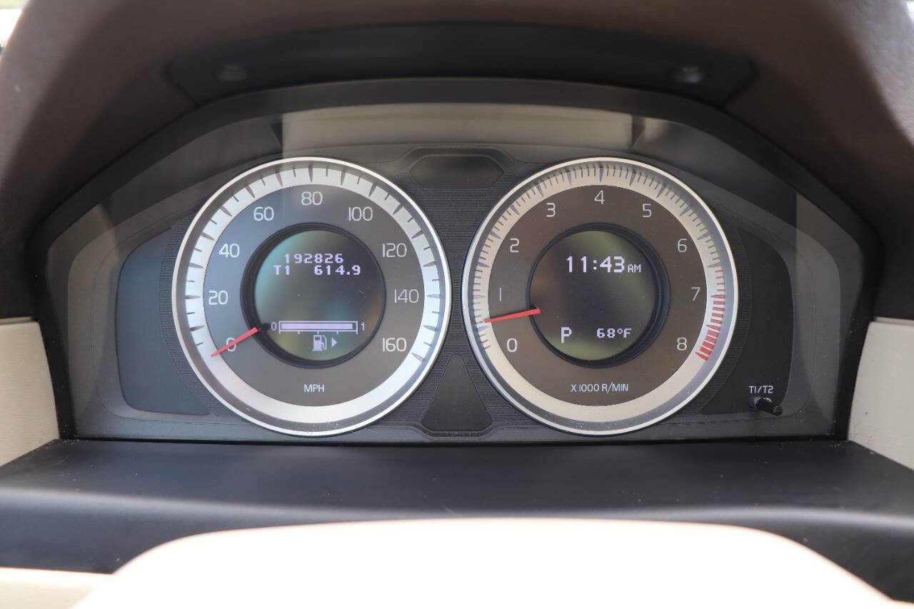 Used 2013 Volvo XC70 T6 image 19