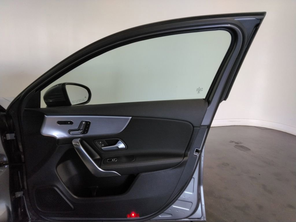Used 2022 Mercedes-Benz A 220 A 220 image 42