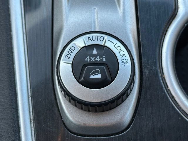 Used 2019 Nissan Pathfinder S AWD/4WD image 34