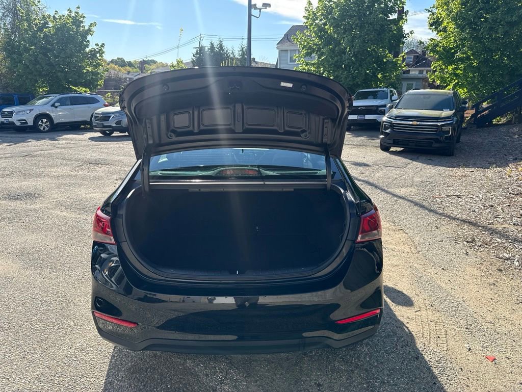 Used 2021 Hyundai Accent Limited FWD image 5