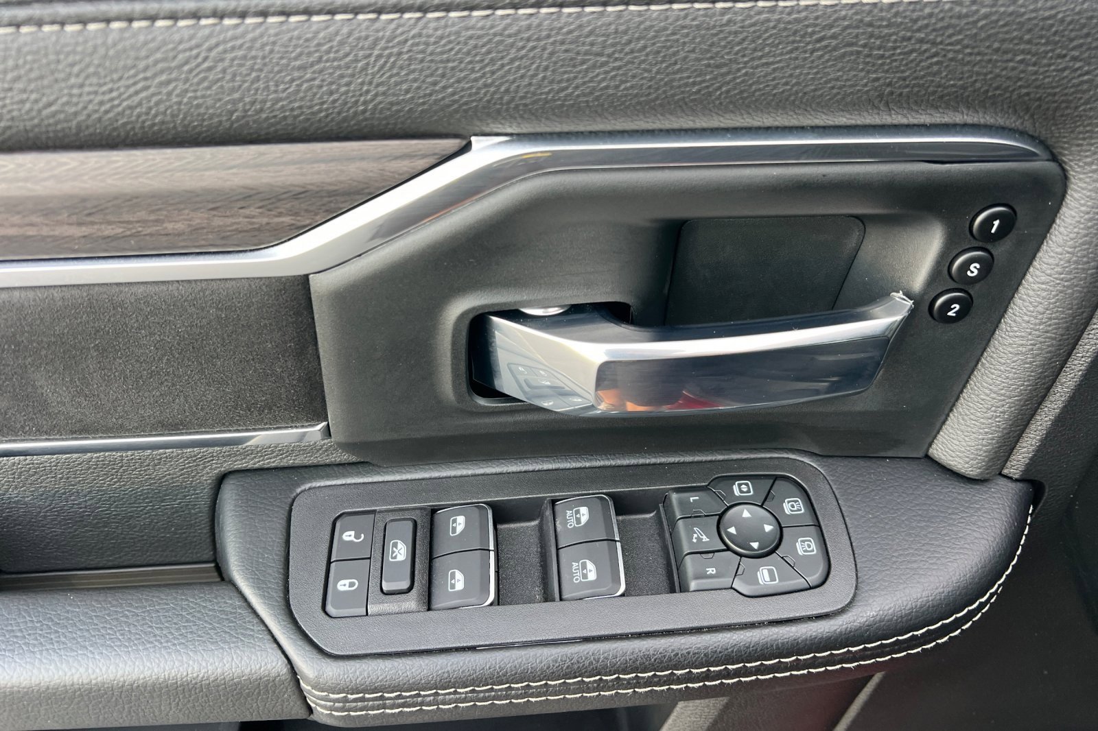 New 2026 RAM 2500 Laramie image 9