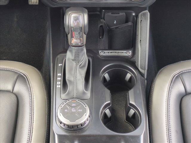 Used 2025 Ford Bronco Outer Banks AWD/4WD image 12