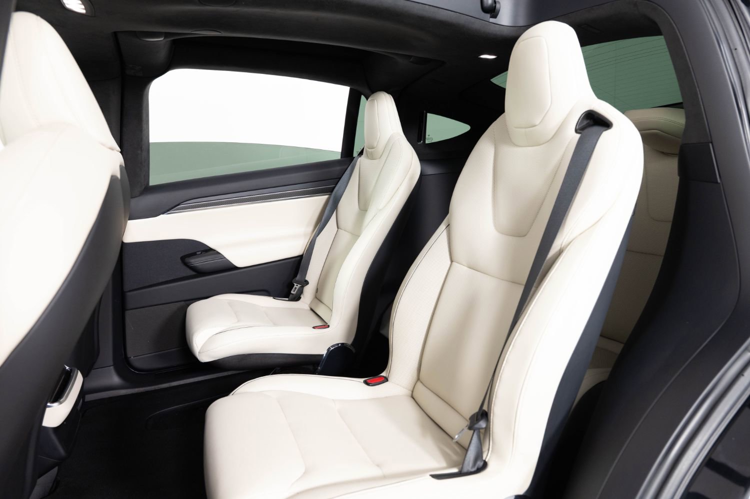 Used 2023 Tesla Model X Plaid image 18