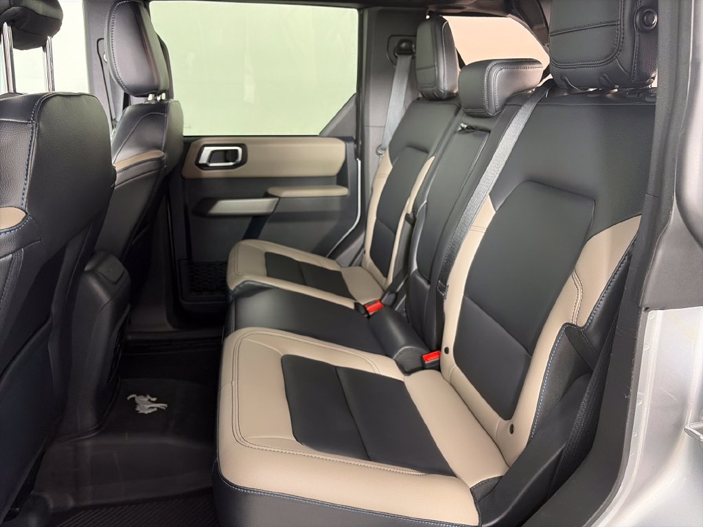 Used 2023 Ford Bronco Wildtrak AWD/4WD image 13