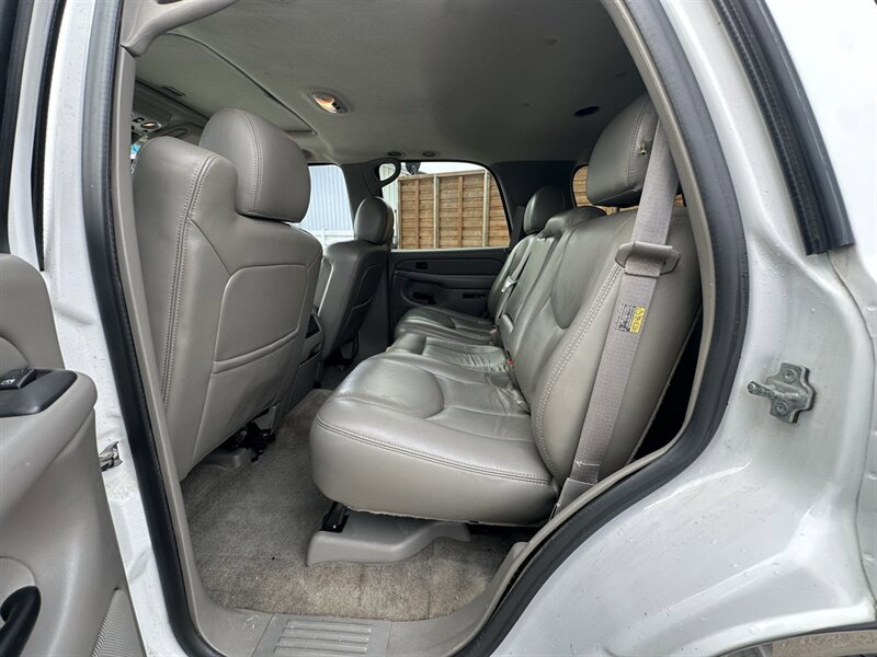 Used 2005 Chevrolet Tahoe LS w/ Preferred Equipment Group AWD/4WD image 21