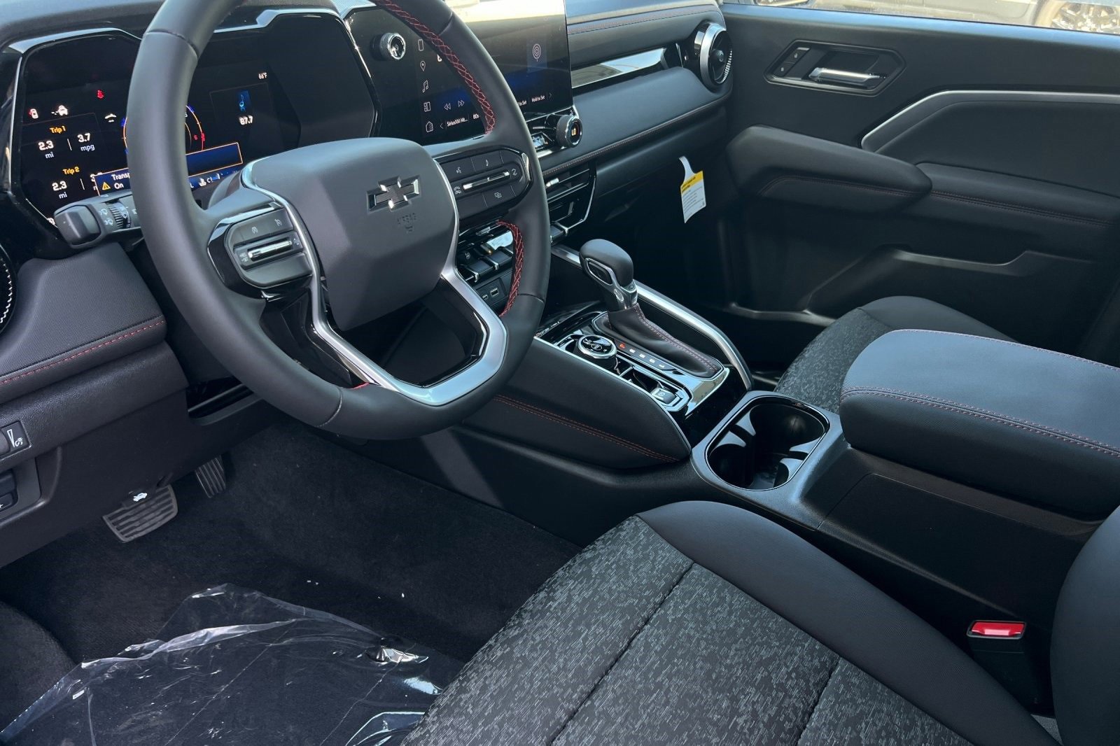 New 2025 Chevrolet Colorado Z71 w/ Midnight Edition image 10