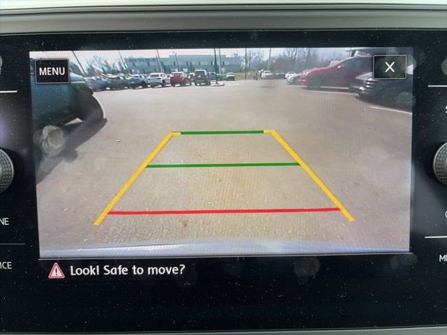 Used 2020 Volkswagen Atlas Cross Sport SE w/ Panoramic Sunroof Package image 9