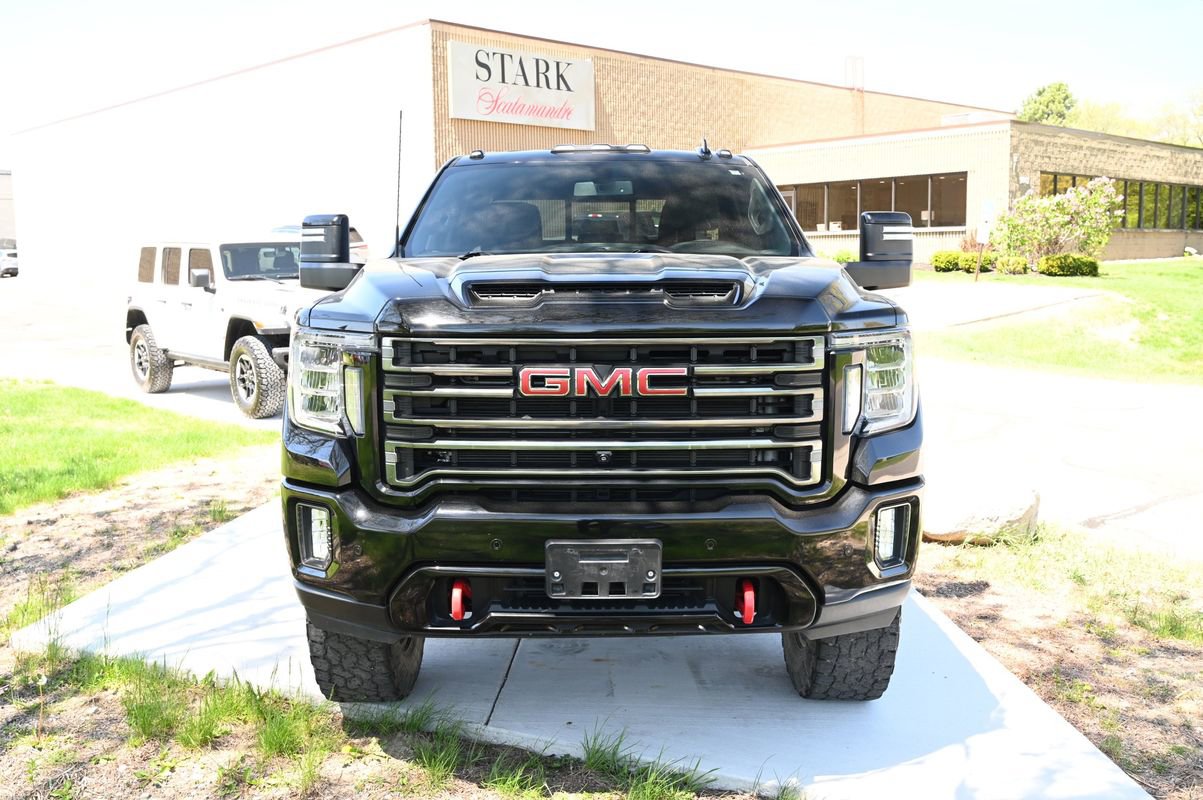 Used 2021 GMC Sierra 3500 AT4 w/ AT4 Preferred Package AWD/4WD image 2