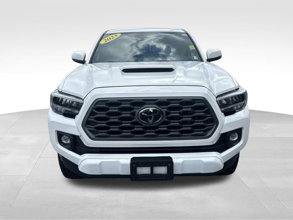 Certified 2023 Toyota Tacoma TRD Sport w/ Technology Package AWD/4WD image 8