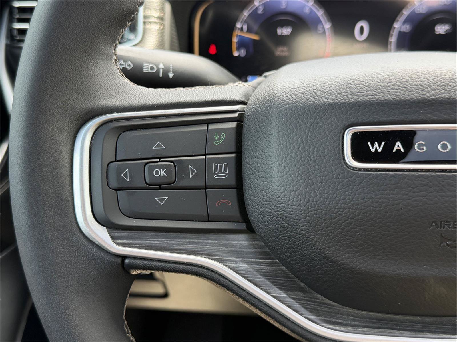 Used 2024 Jeep Wagoneer Series III w/ Premium Group I AWD/4WD image 22