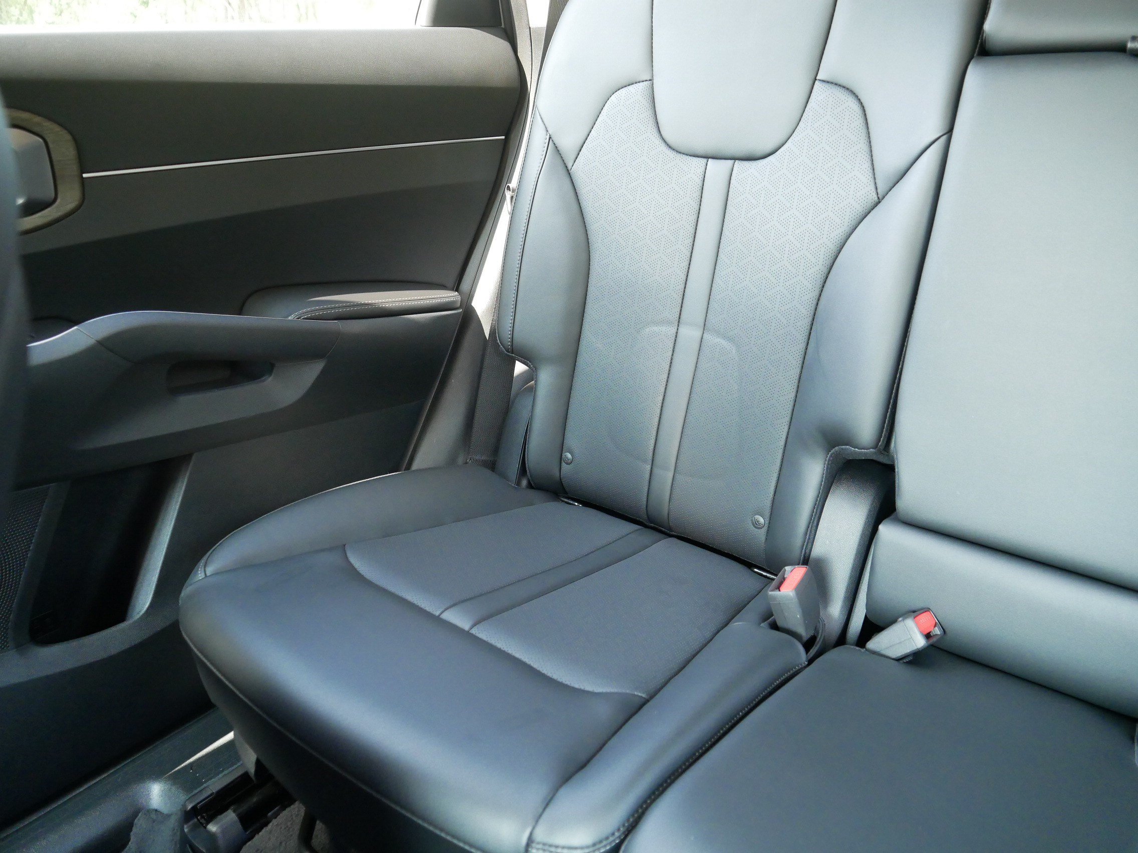 Certified 2023 Kia Sorento S w/ Panoramic Sunroof Package AWD/4WD image 12