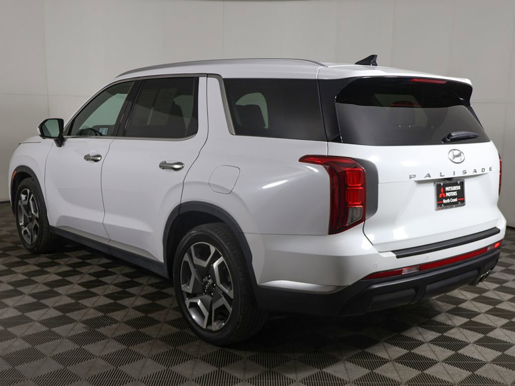 Used 2024 Hyundai Palisade SEL w/ Premium Package FWD image 14