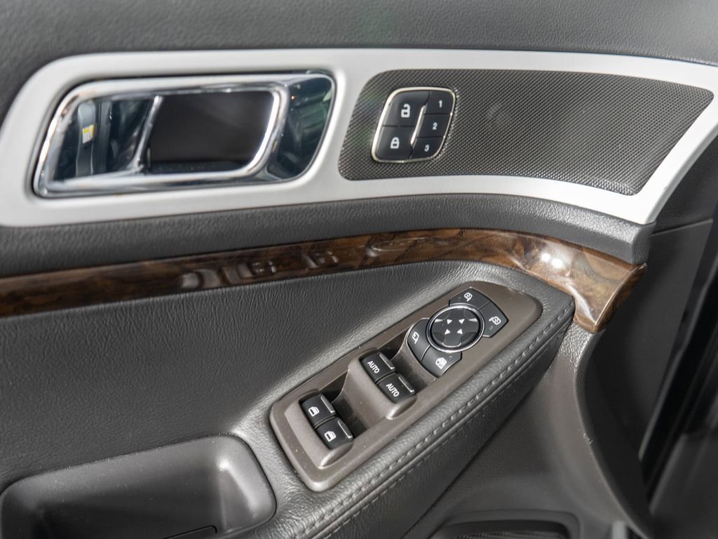 Used 2013 Ford Explorer Limited AWD/4WD image 23