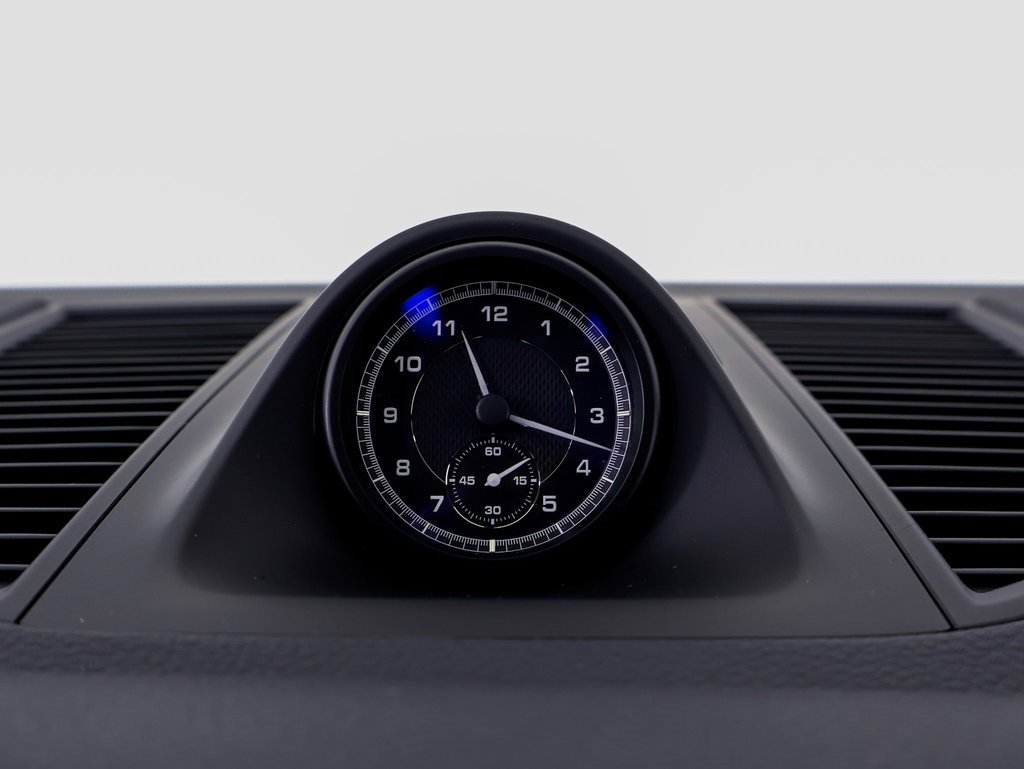 Used 2025 Porsche Macan image 15