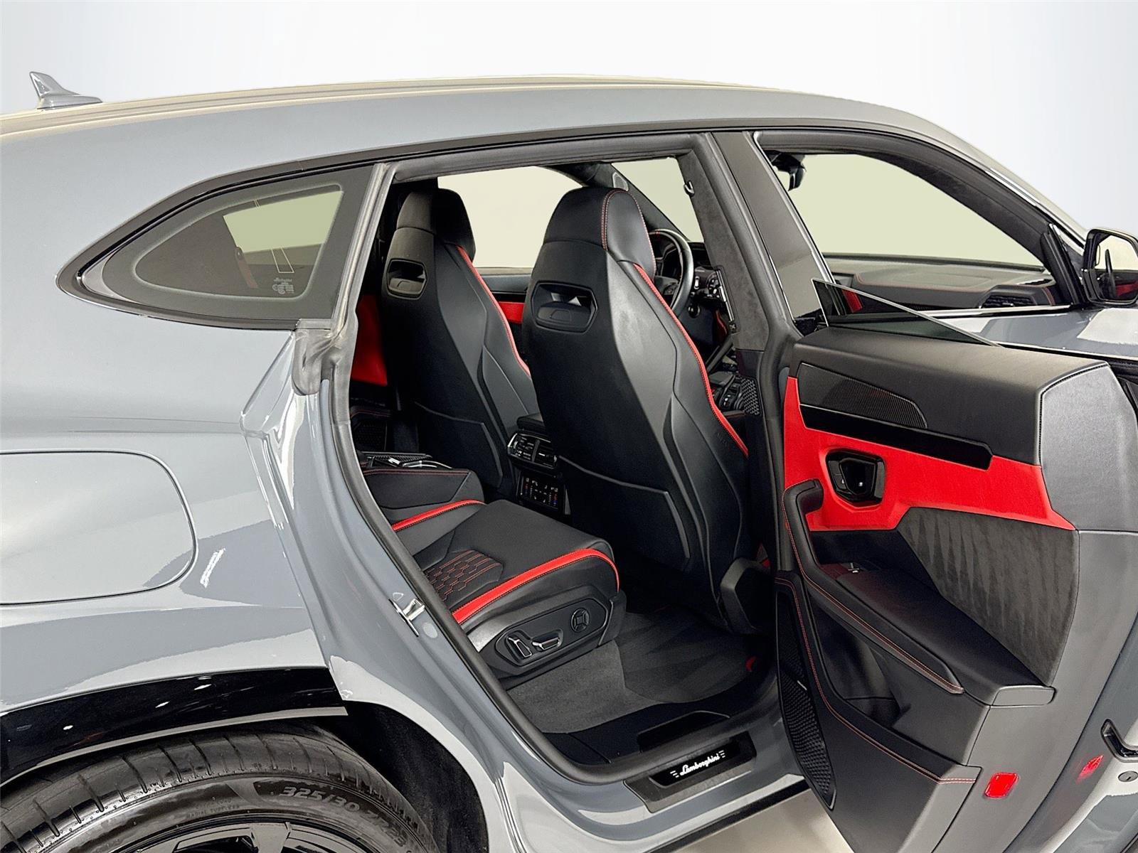 Used 2023 Lamborghini Urus S image 31