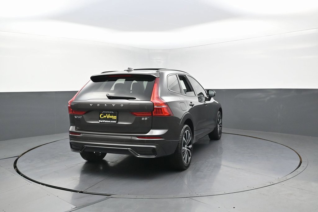 Used 2023 Volvo XC60 B5 Plus image 47