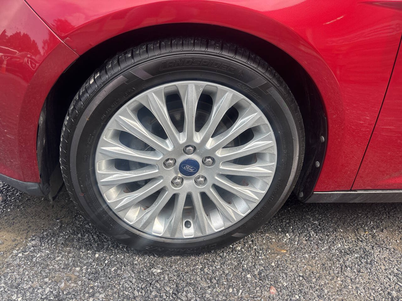 Used 2012 Ford Focus Titanium FWD image 11
