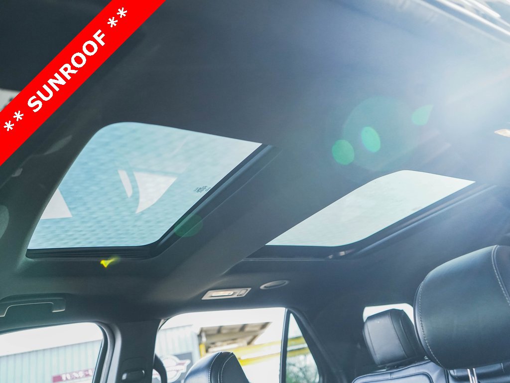 Used 2017 Ford Explorer Platinum image 12