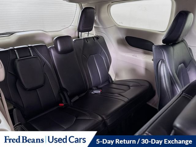Used 2024 Chrysler Pacifica Limited FWD image 34