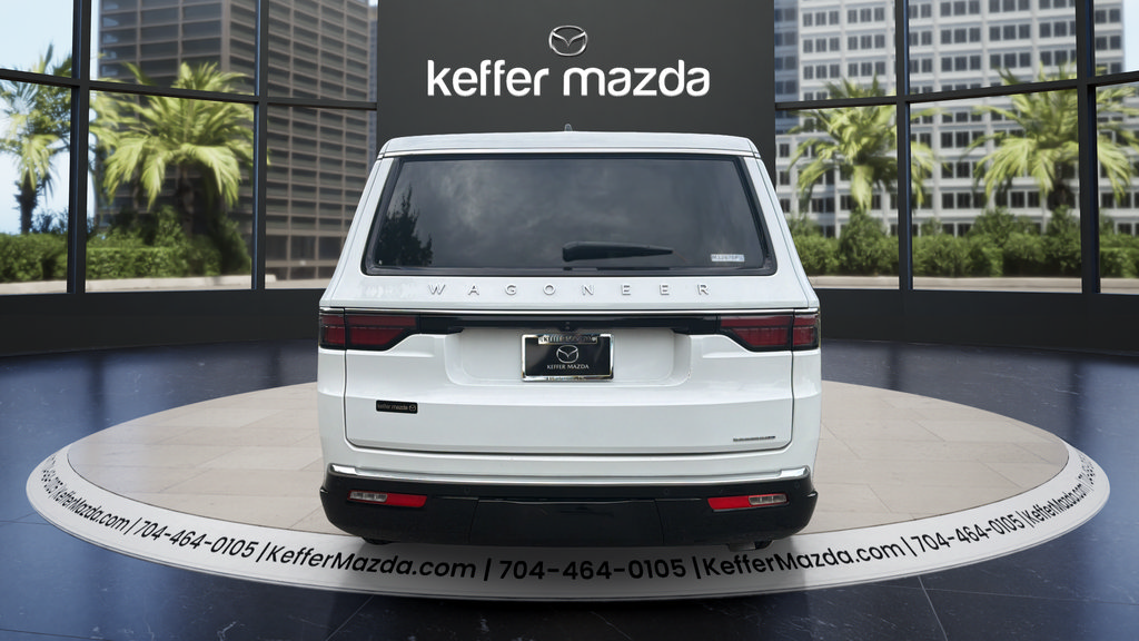 Used 2024 Jeep Wagoneer L Series III w/ Flexible Seating Group AWD/4WD image 6