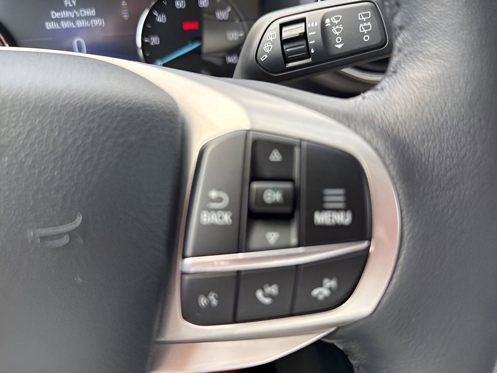 Used 2023 Ford Explorer XLT w/ Equipment Group 202A image 16
