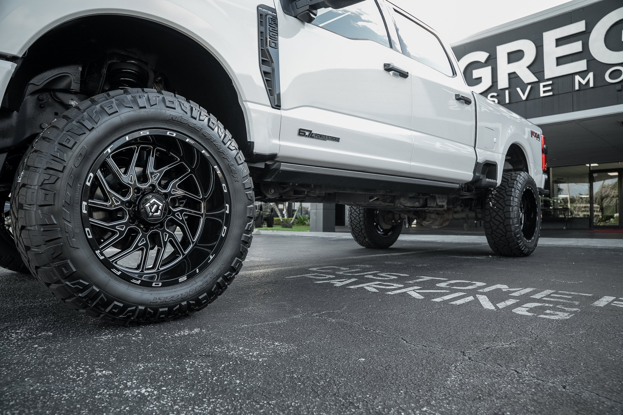 Used 2025 Ford F250 Platinum AWD/4WD image 17
