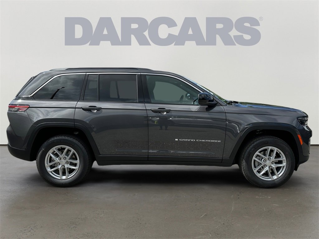 New 2025 Jeep Grand Cherokee Laredo w/ Trailer Tow Package image 8