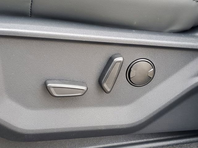 New 2026 Ford Expedition Active image 14