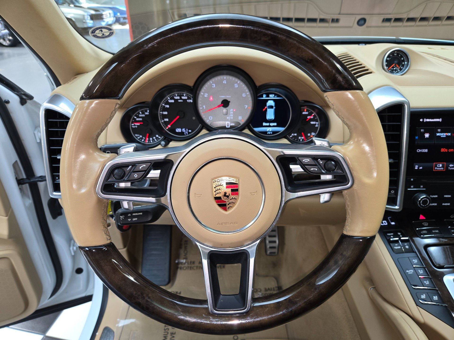 Used 2017 Porsche Cayenne S AWD/4WD image 7